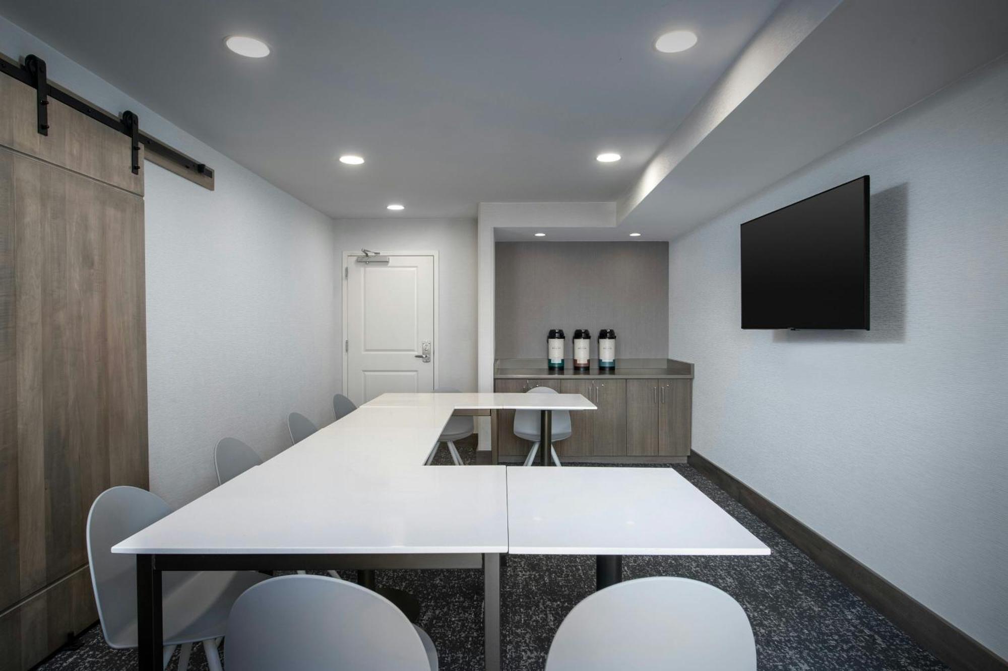 Hotel Towneplace By Marriott 2*