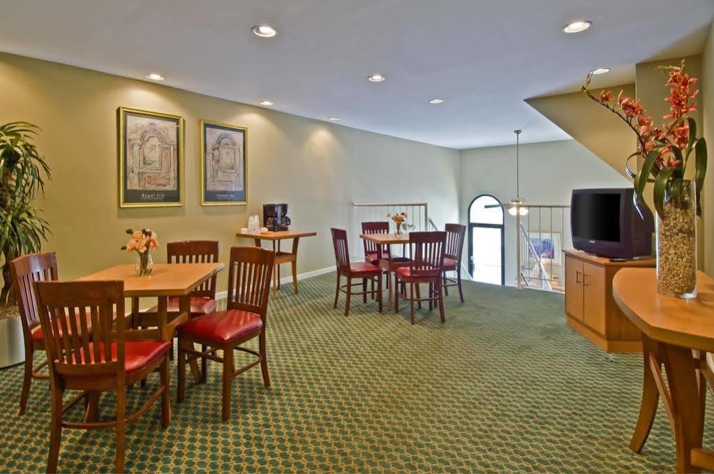 Hotel Towneplace By Marriott 2*